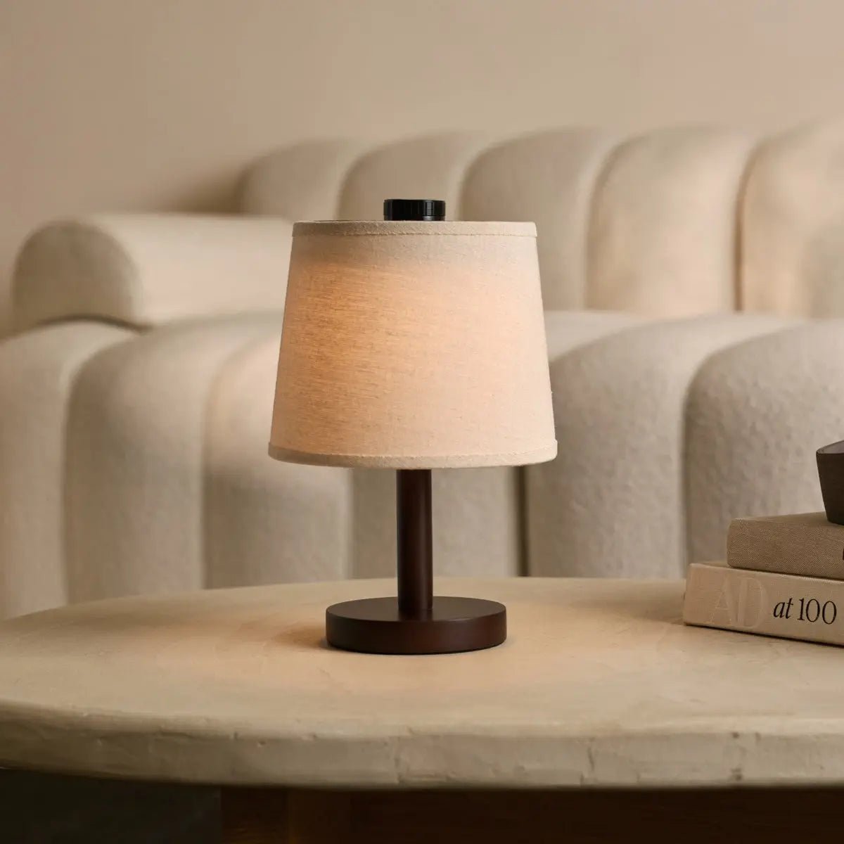 Rover donkerbruine houten lamp – oplaadbare, draadloze en dimbare lampenkap