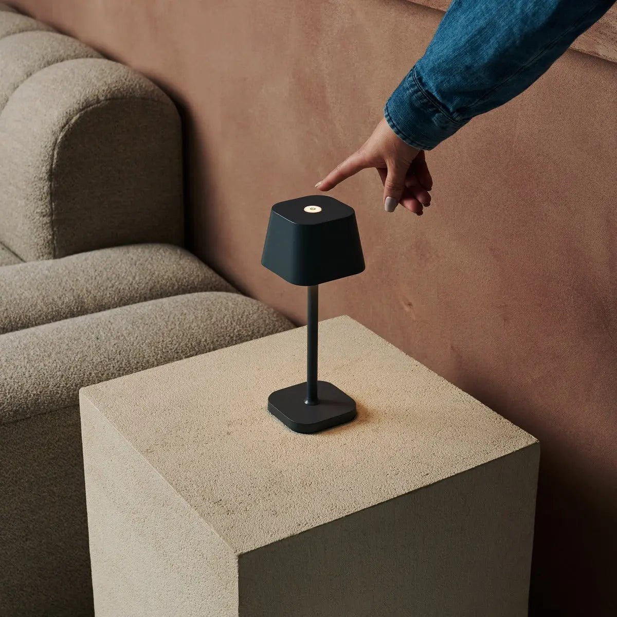 Ava Stone Gray - Oplaadbare tafellamp | Stijlvol, draadloos lamp en dimbaar