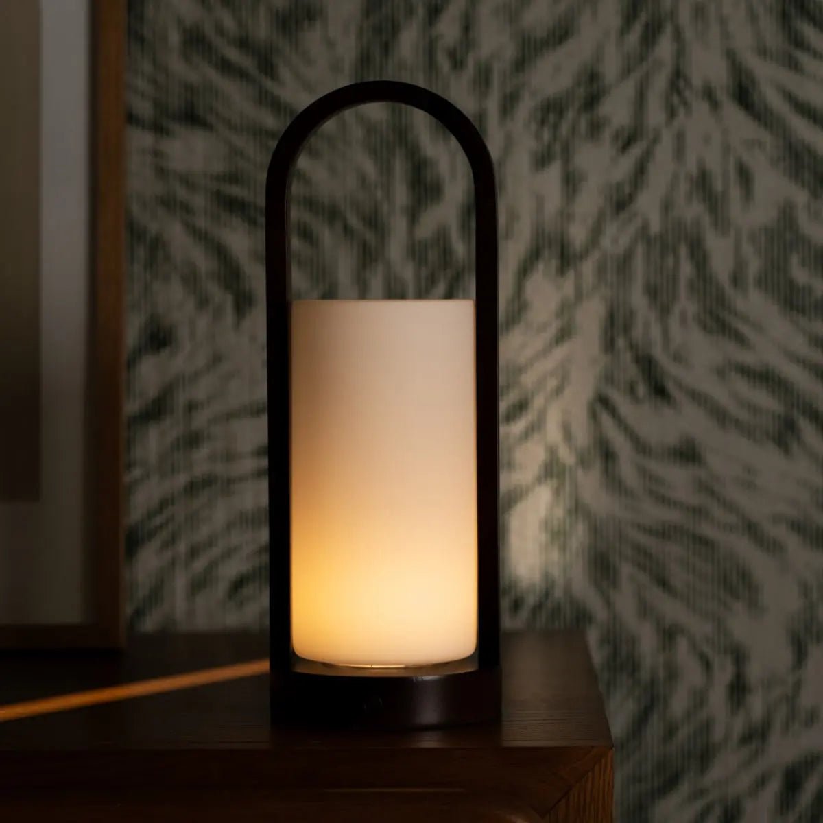 Evie Donkerbruine Oplaadbare Houten Tafellamp – Dimbaar & Snoerloos