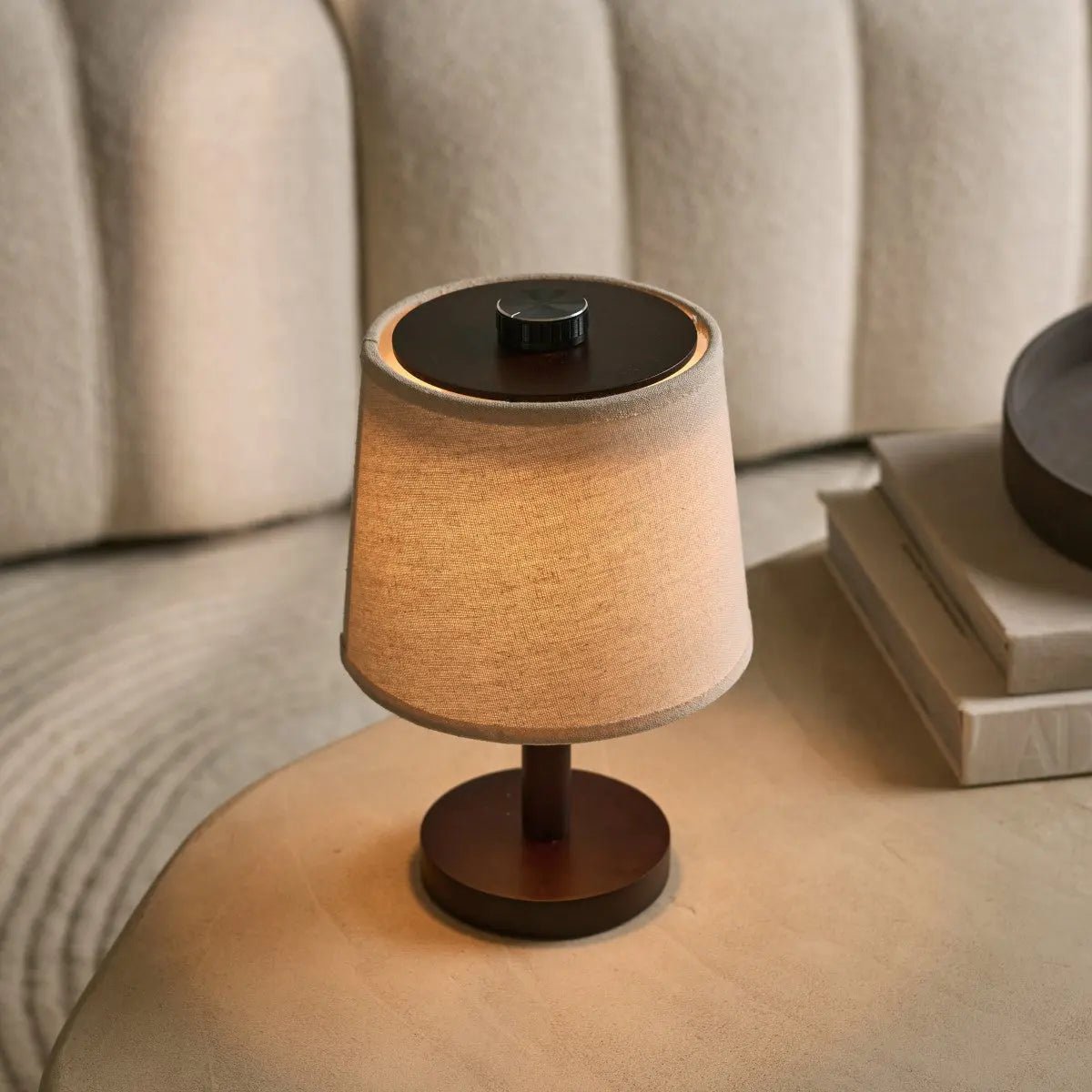 Rover donkerbruine houten lamp – oplaadbare, draadloze en dimbare lampenkap