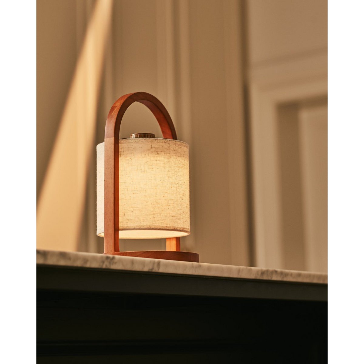 Rivierkastanje houten oplaadbare lamp - dimbaar en draadloos licht