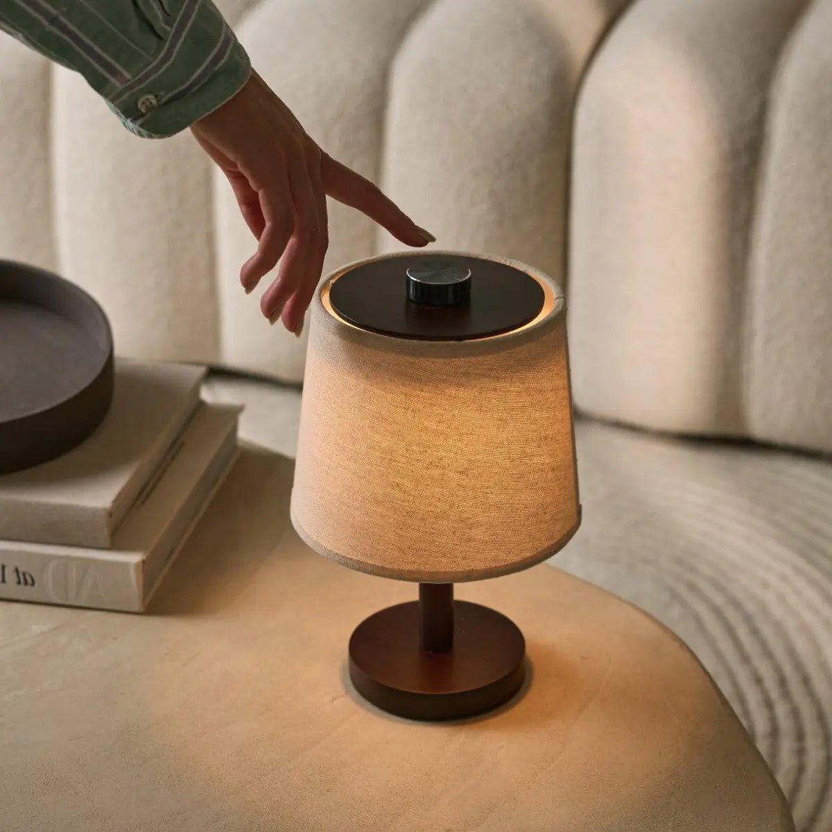 Rover donkerbruine houten lamp – oplaadbare, draadloze en dimbare lampenkap