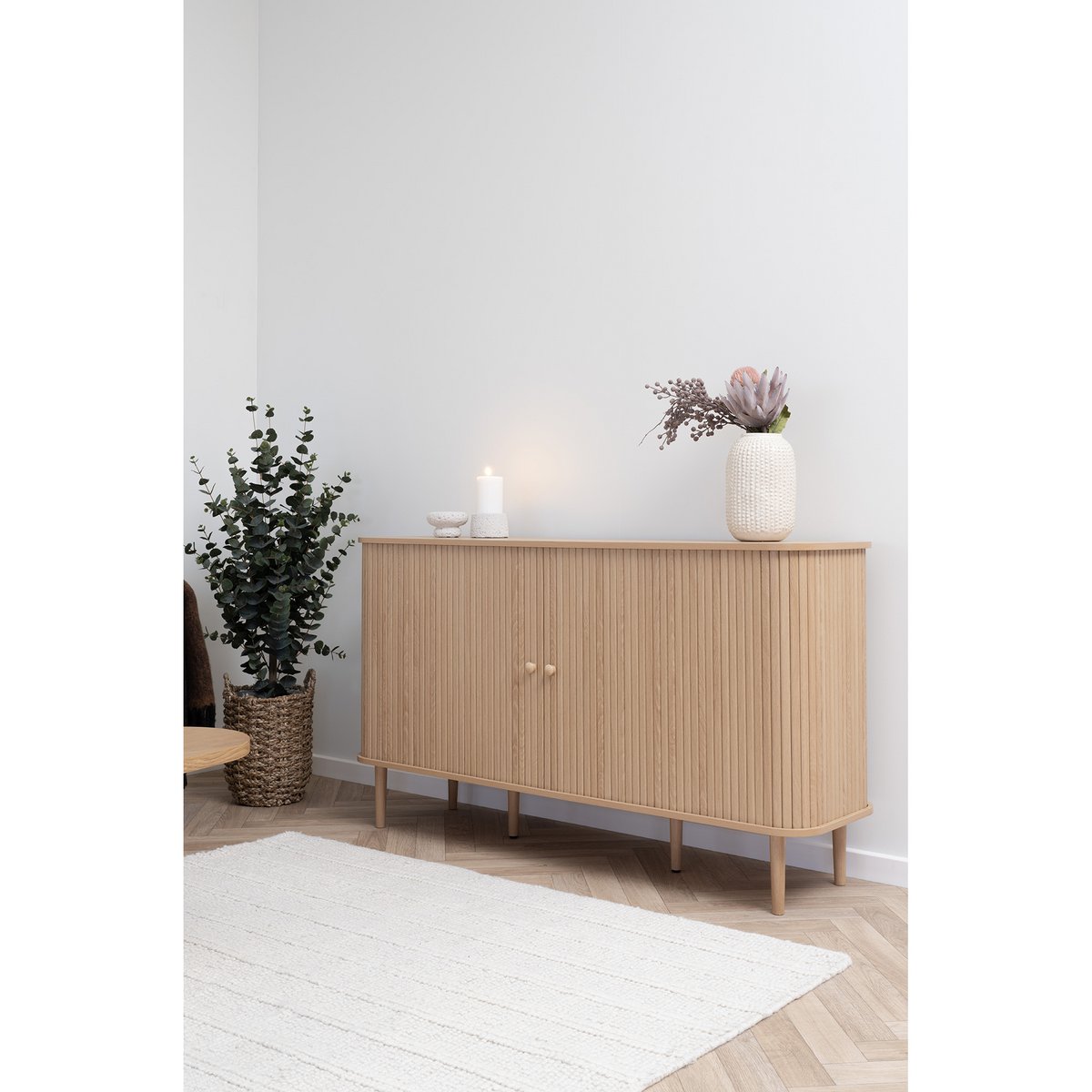 Nikko Side Board Breed